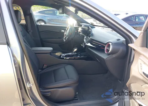 2025 Chevrolet Trax 2Rs from USA, damaged, VIN KL77LJEP3SC127194